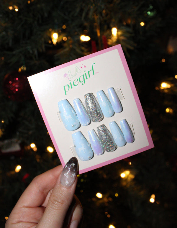 White Christmas nails