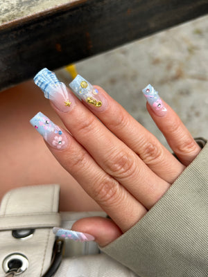 Blue Ocean Ombre Hibiscus Nails