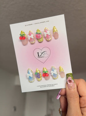 Picnic Basket Gingham Nails