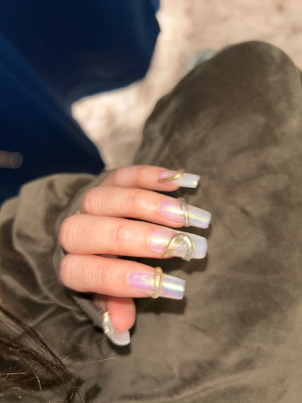 Chrome 3D Gold Sliver Swirl Nails