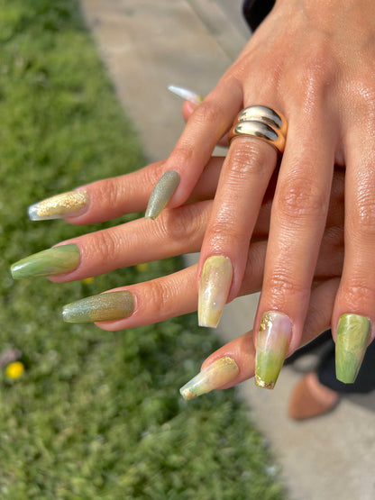 Alicia green nails