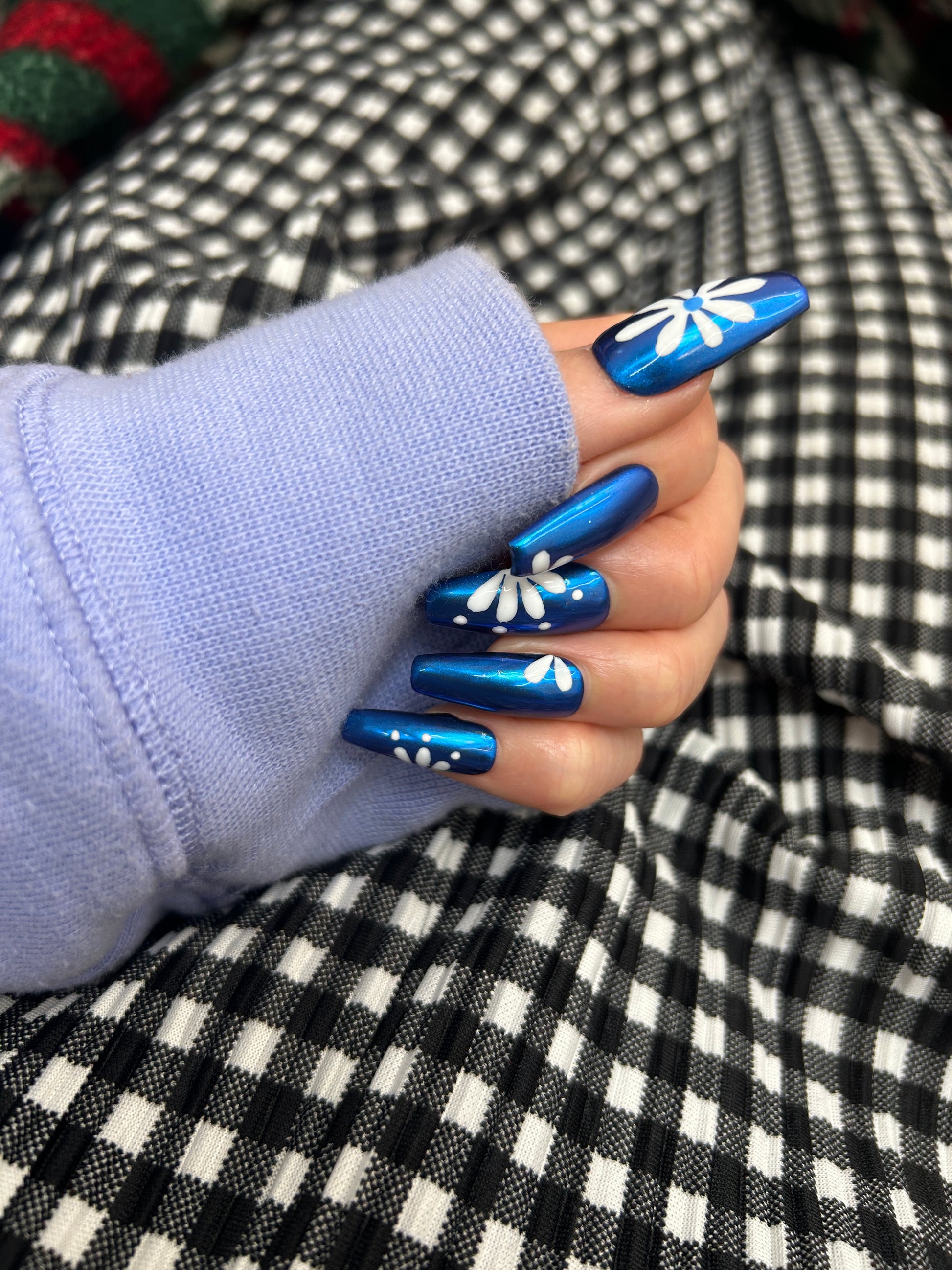 blue chrome nails with design